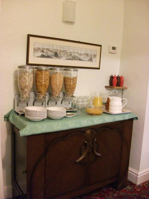 Bryn Llewelyn Bed & Breakfast เบเทส-อี-คอย ภายนอก รูปภาพ