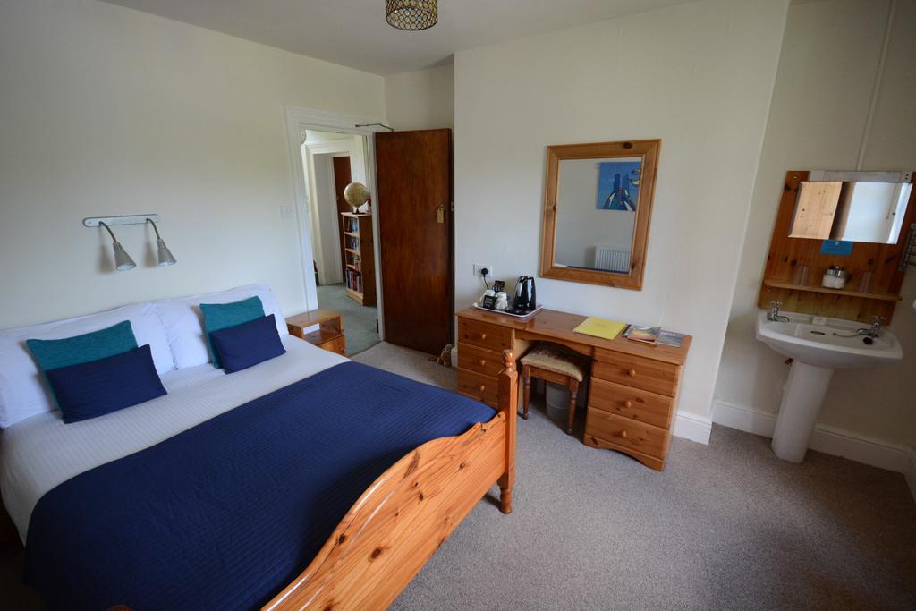 Bryn Llewelyn Bed & Breakfast เบเทส-อี-คอย ภายนอก รูปภาพ