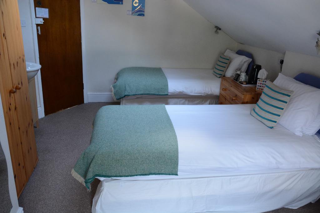 Bryn Llewelyn Bed & Breakfast เบเทส-อี-คอย ภายนอก รูปภาพ