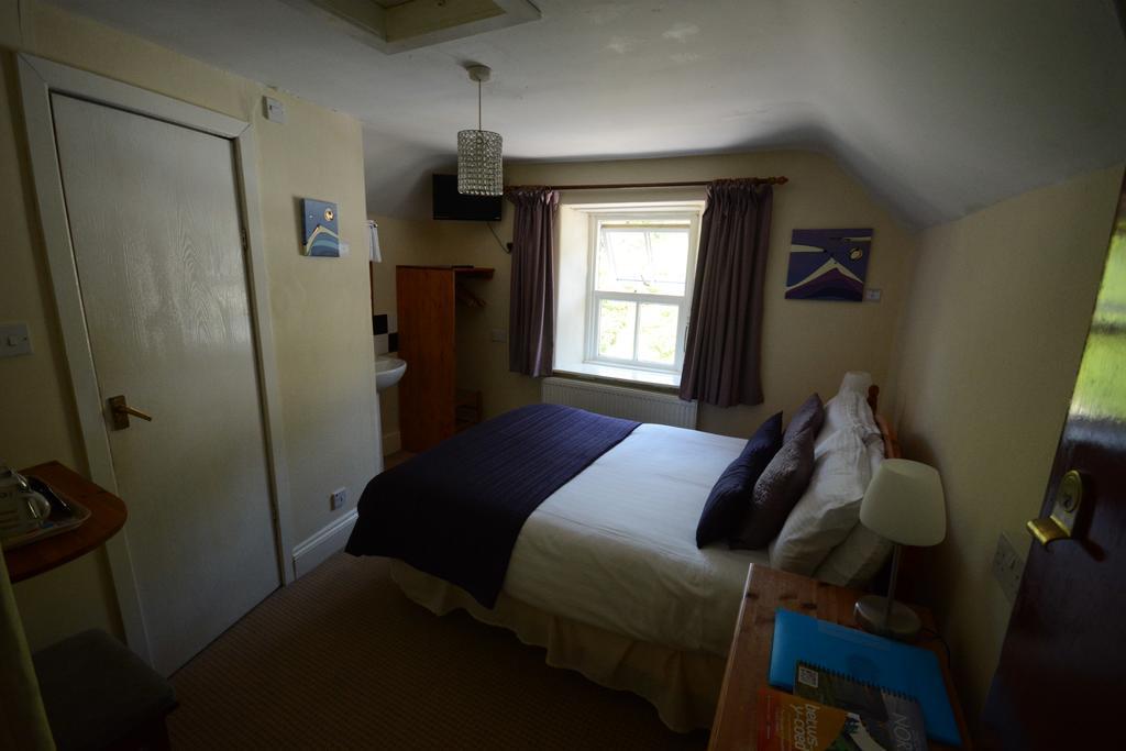 Bryn Llewelyn Bed & Breakfast เบเทส-อี-คอย ภายนอก รูปภาพ